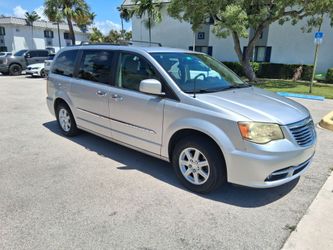 2011 Chrysler Town and Country Grand Touring