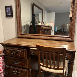 Tommy Bahama Style Mirror With Writing Desk