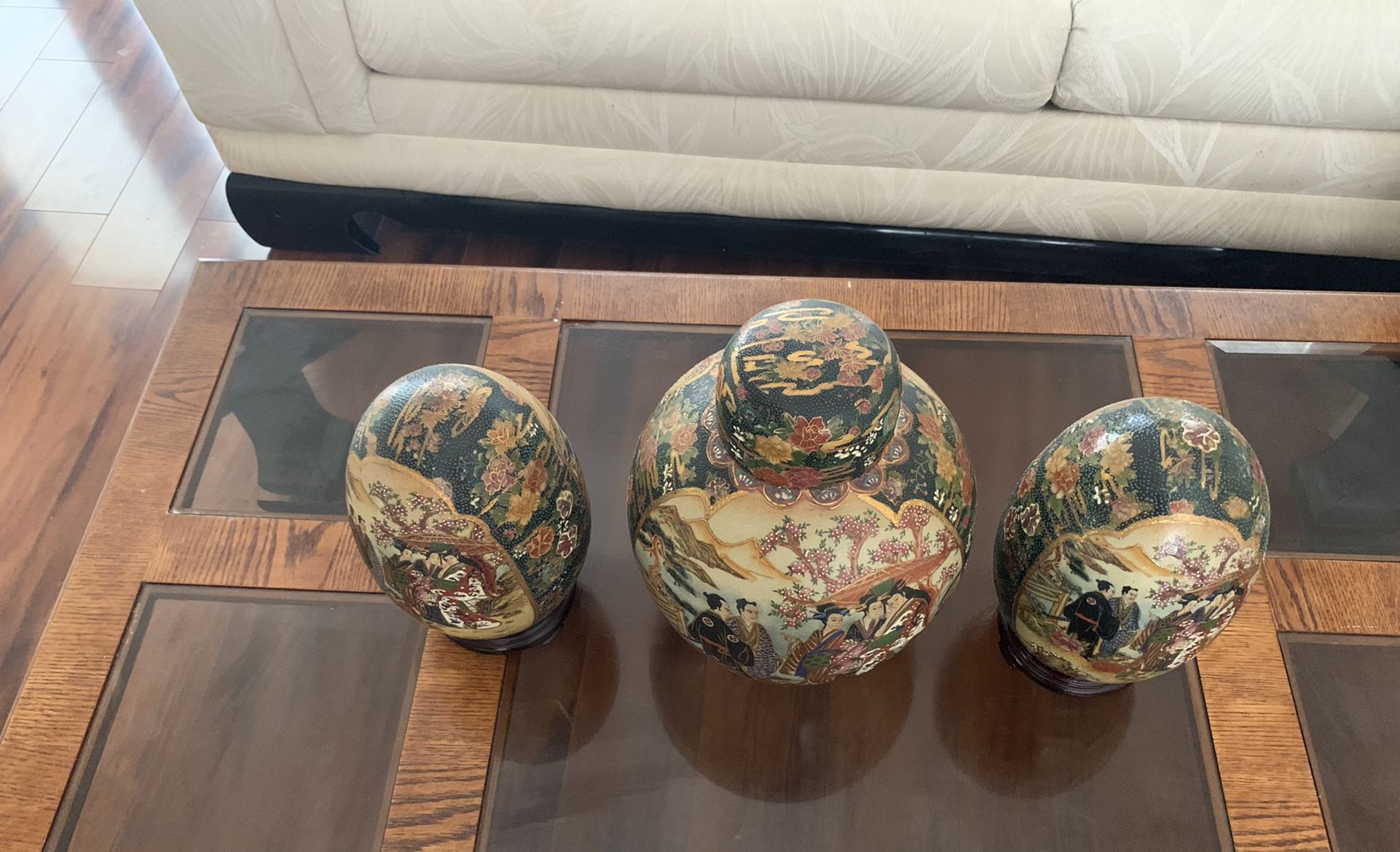 Oriental Ceramic Hand-Painted Decorative Egg With Matching Center Vase