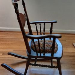 Antique Rocking Chair 