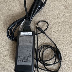 Samsung AC/DC Adapter (Laptop Charger) Laptop 