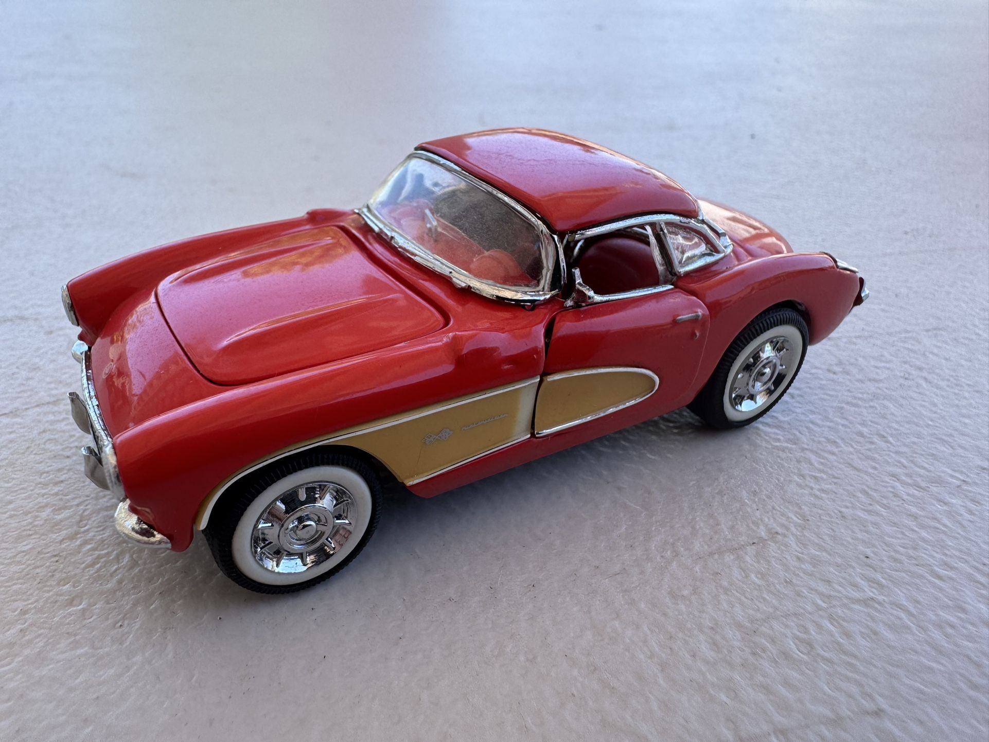Franklin Mint 1957 Chevrolet Corvette Convertible 1:43