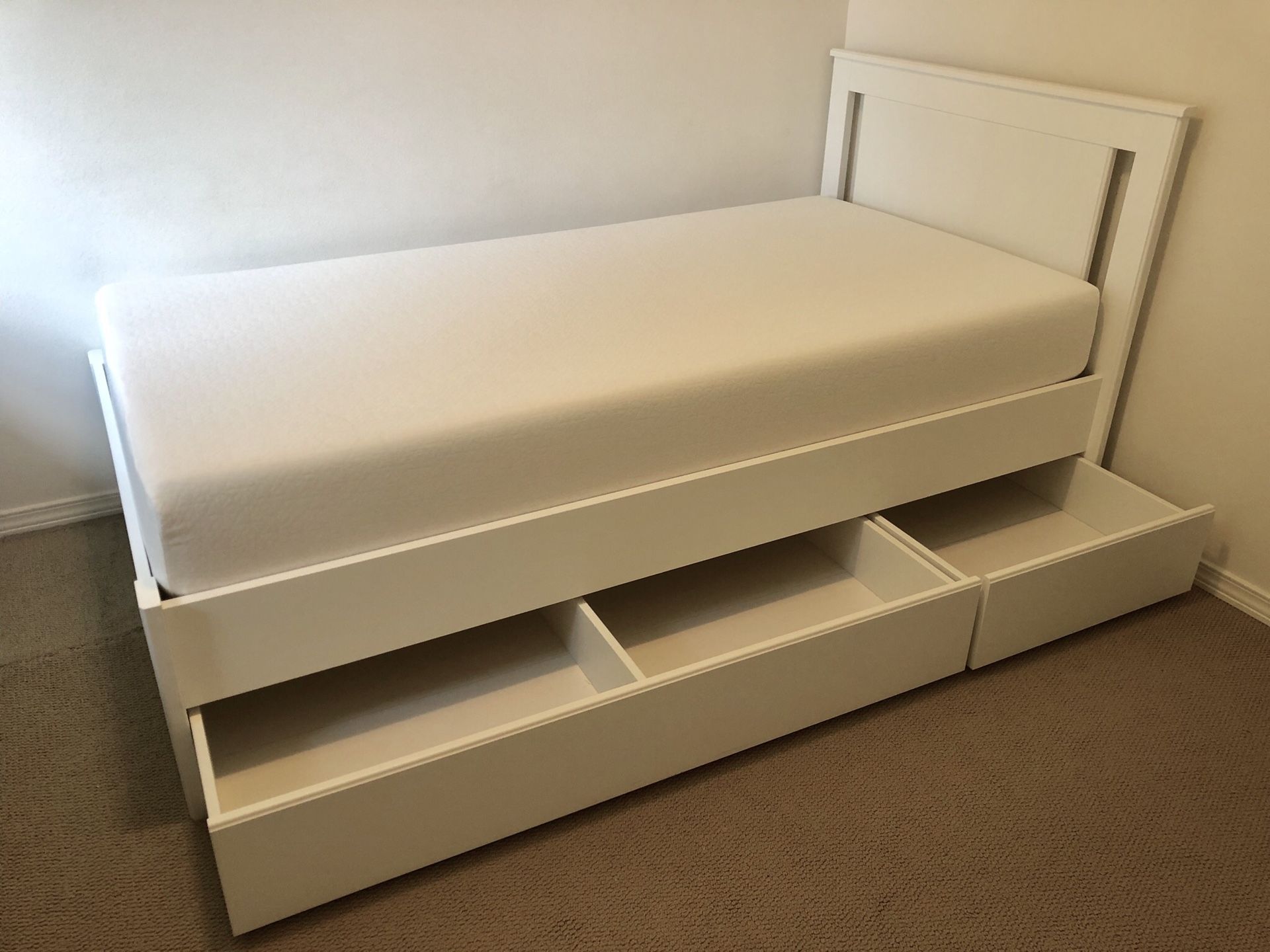 IKEA Twin bed with mattress excellent condition