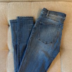 13. Express Jean