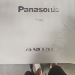 Panasonic Fw430 Projector 