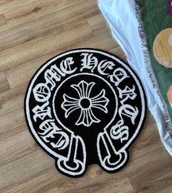 Area Rug (chrome heart)