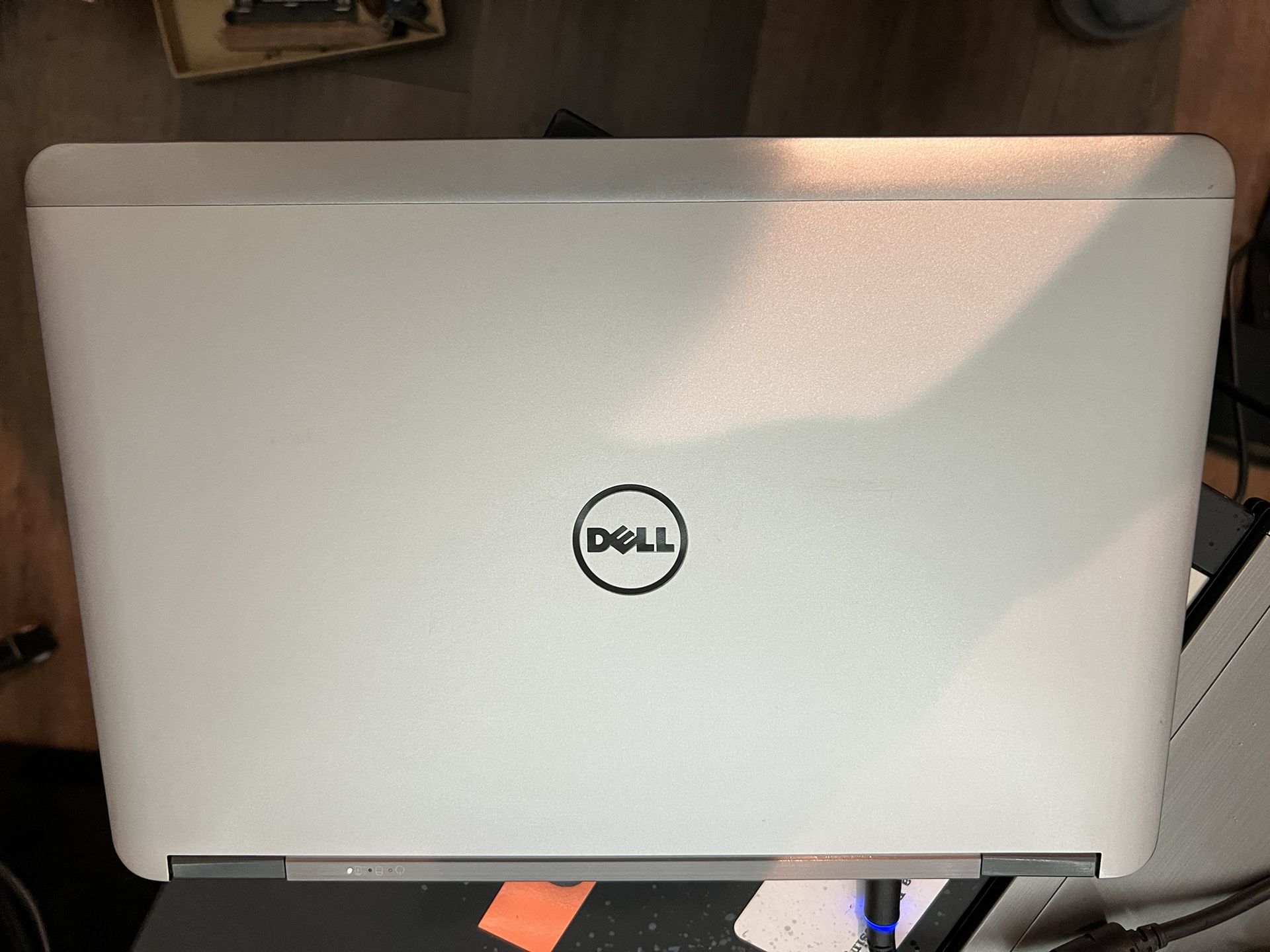 DELL LATITUDE E7240   Win 11 $100