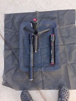 3 flashlights