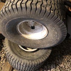 LAWN TRACTOR REAR TIRES AND RIMS 