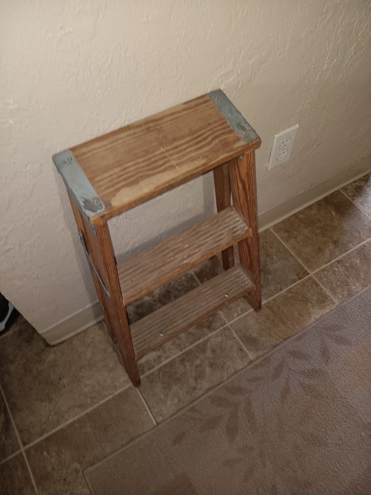 Step Ladder
