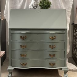 French Provincial  Dresser Or Desk 