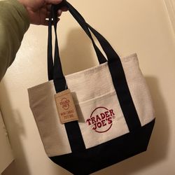 TRADER JOE’S TOTE BAG 