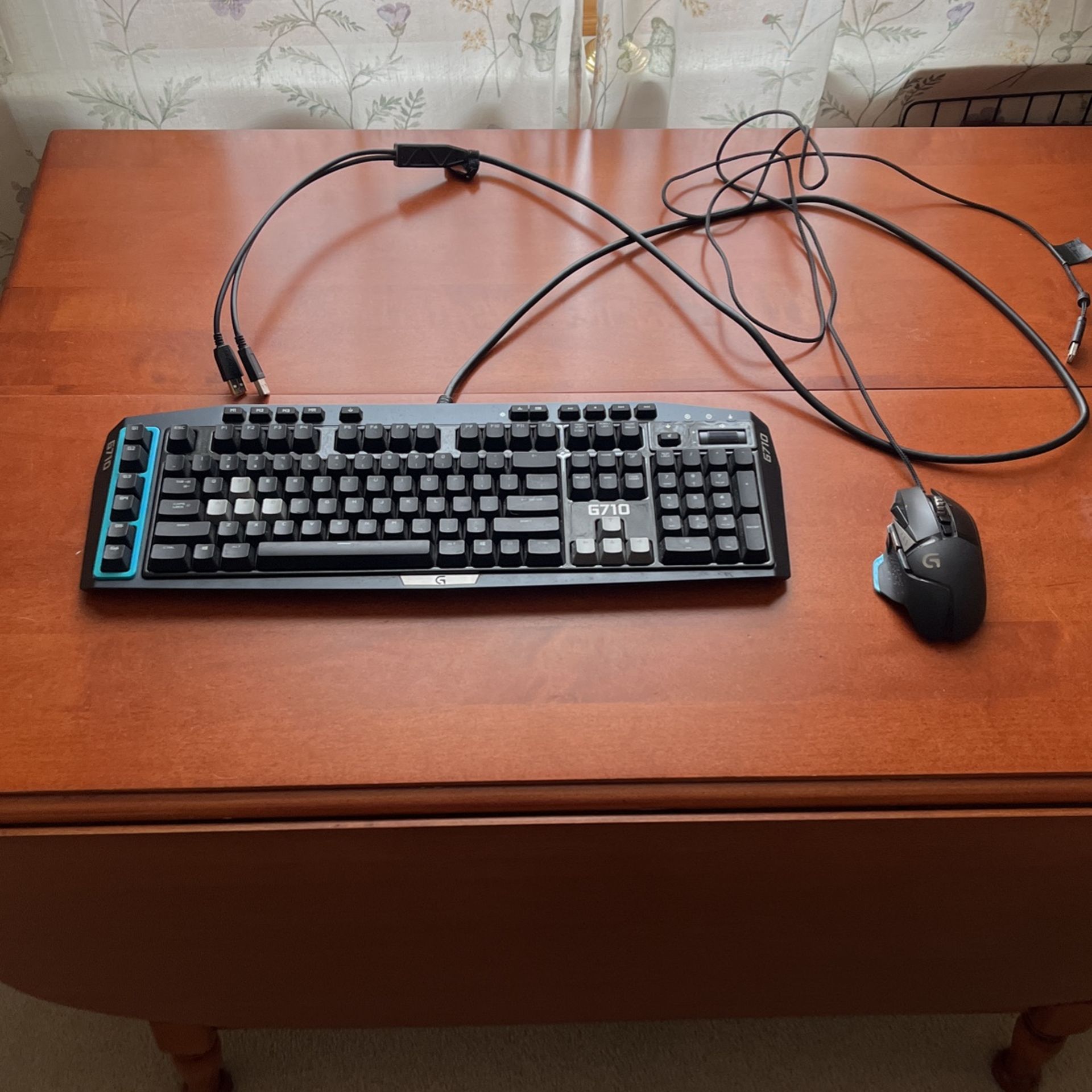 Logictech mouse And keyboard
