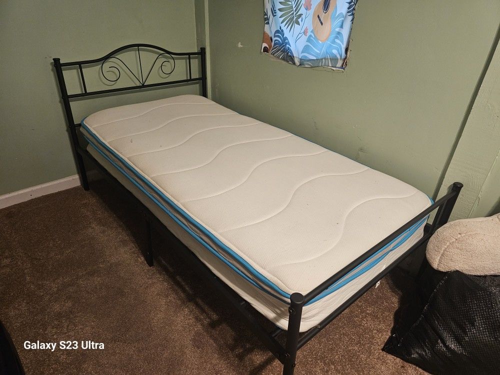 Twin size bed with mattress $80 OR BEST OFFER 