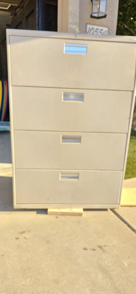 Filing Cabinet (Free)