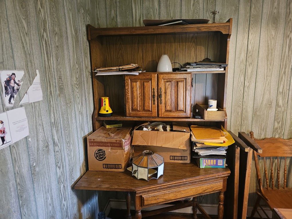 Corner Desk