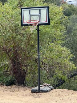 Free basket ball post. In hacienda heights, CA