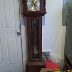 Emperor Working Grandma Clock