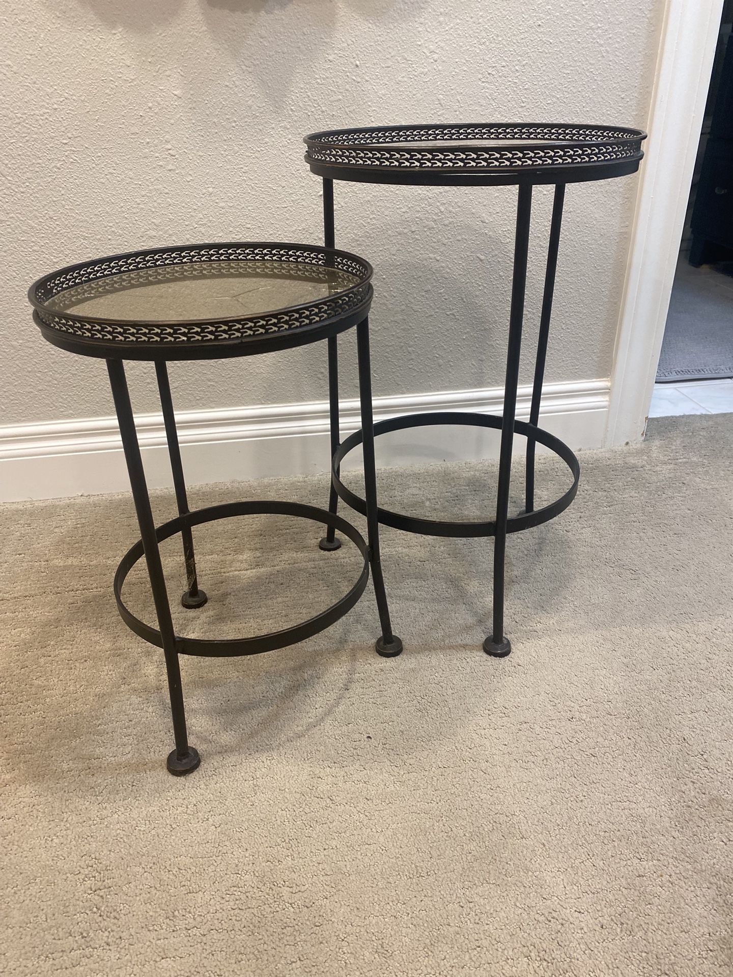 Mirrored nesting tables