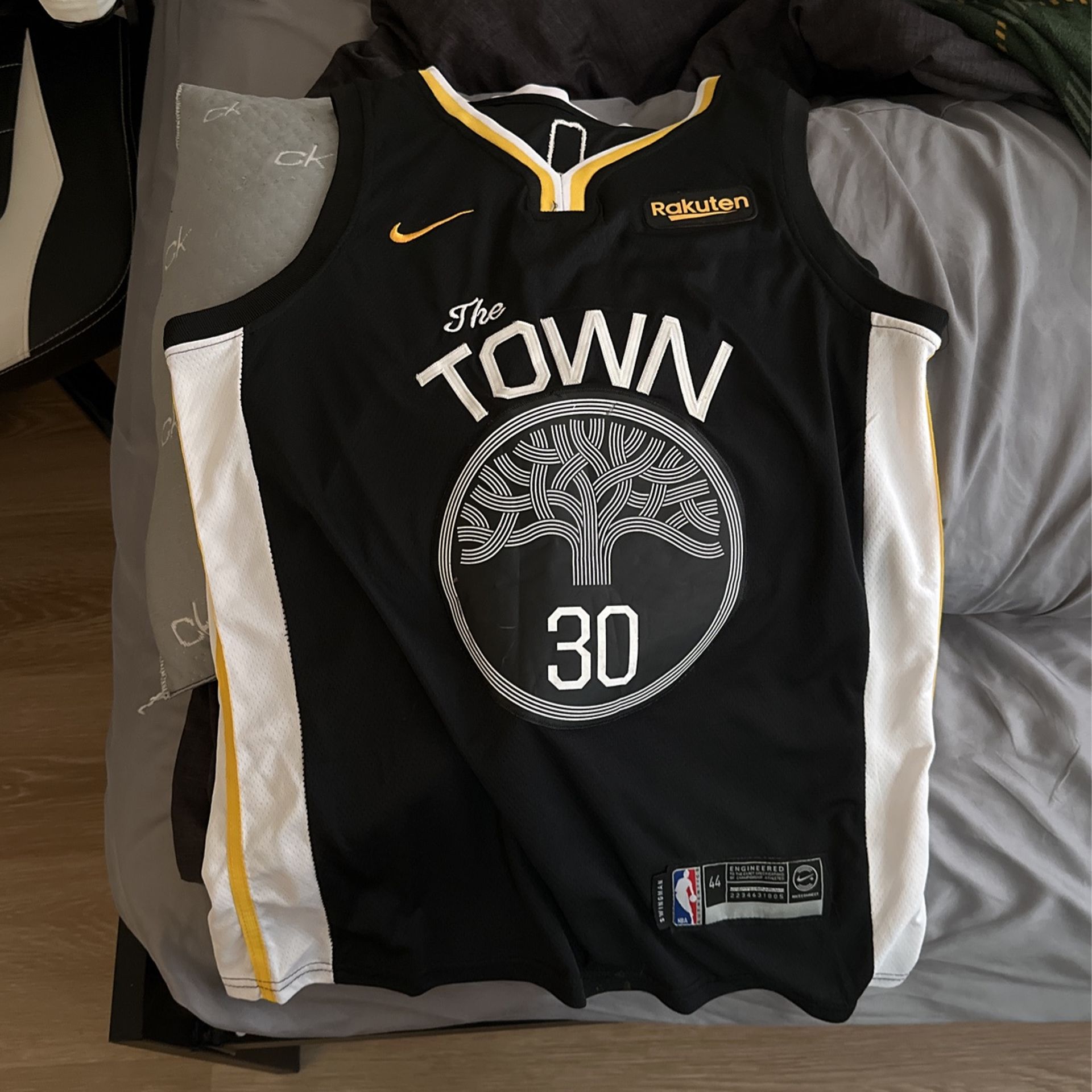 Golden State Warriors Nike Stephen Curry The Town City Edition Shirt Black  for Sale in Ventura, CA - OfferUp
