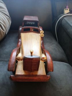 Carro de madera de colección antiguo.