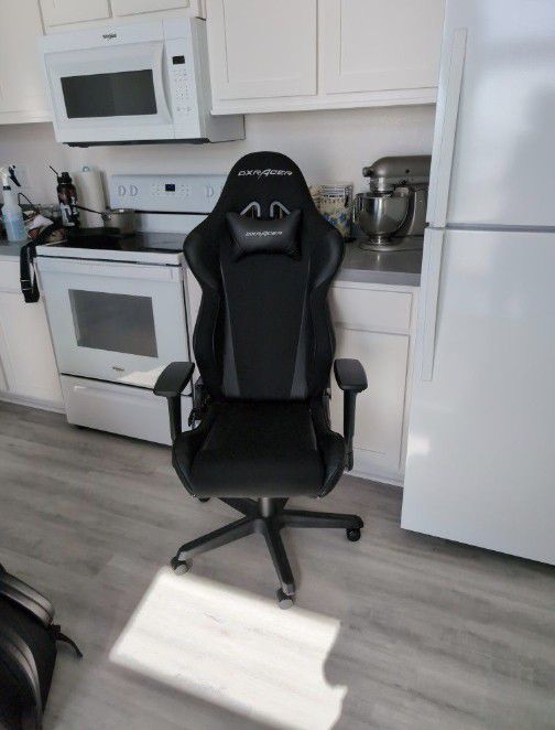 DX Racer Gaming Computer Chair 