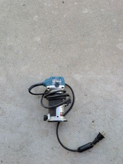 Makita router model RT0701C corded