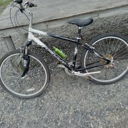 Fuji Cambridge Mountain bike. for Sale in Reidsville NC OfferUp