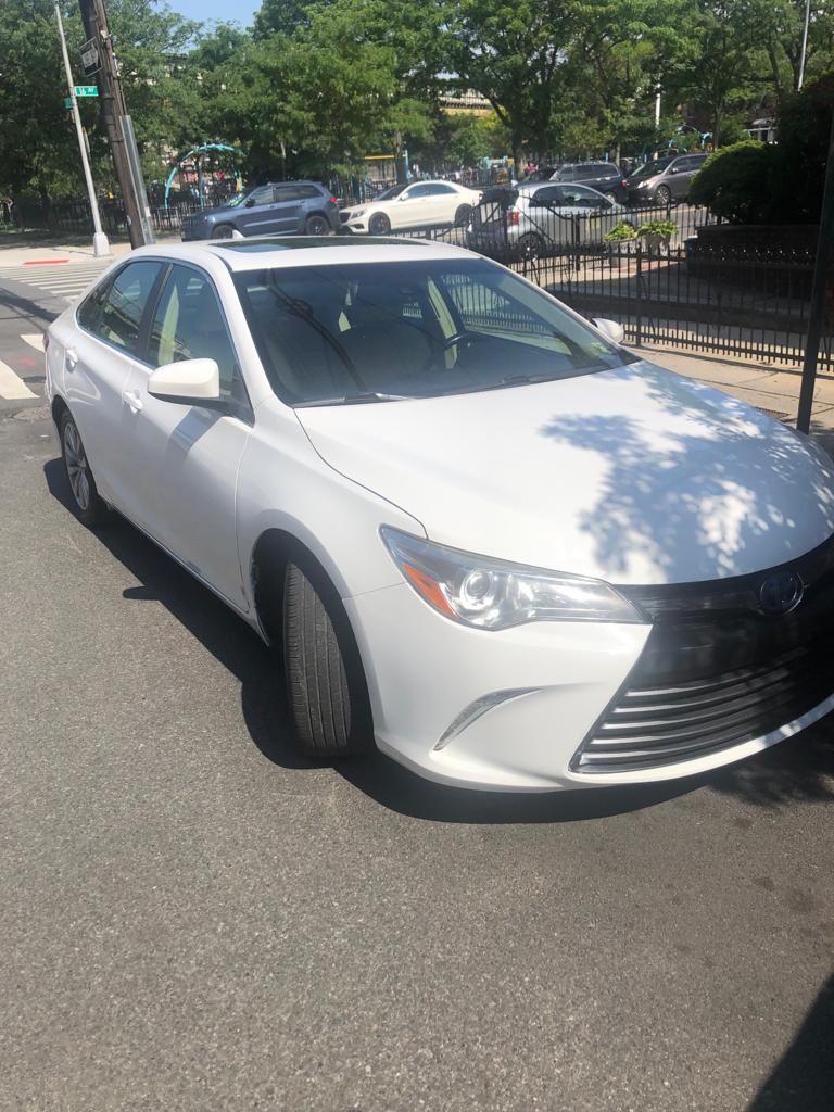 2017 Toyota Camry Hybrid