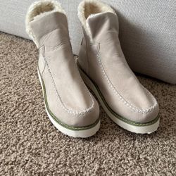 Women’s Ankle Snow Boots Size 9