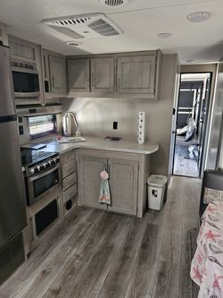 2022 29ths Coachman Catalina trailblazer toyhauler