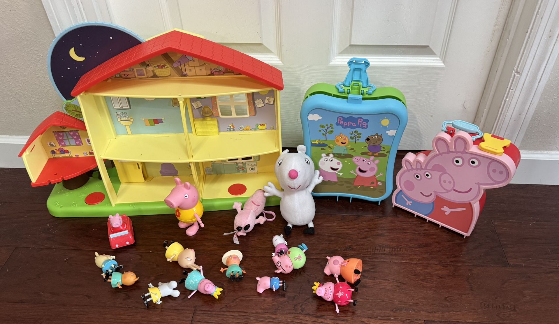 Peppa Pig Plush Toy Figures and Talking House just $20 for all xox