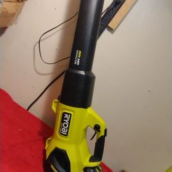 Used 40 Volt Ryobi Blower Con Batería $$110