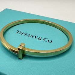 Tiffany & Co T T1 18k Yellow Gold Bracelet Small 