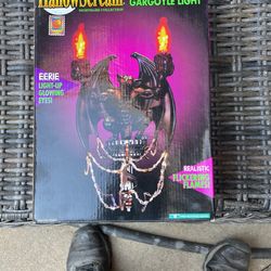 Flickering Gargoyle Light 