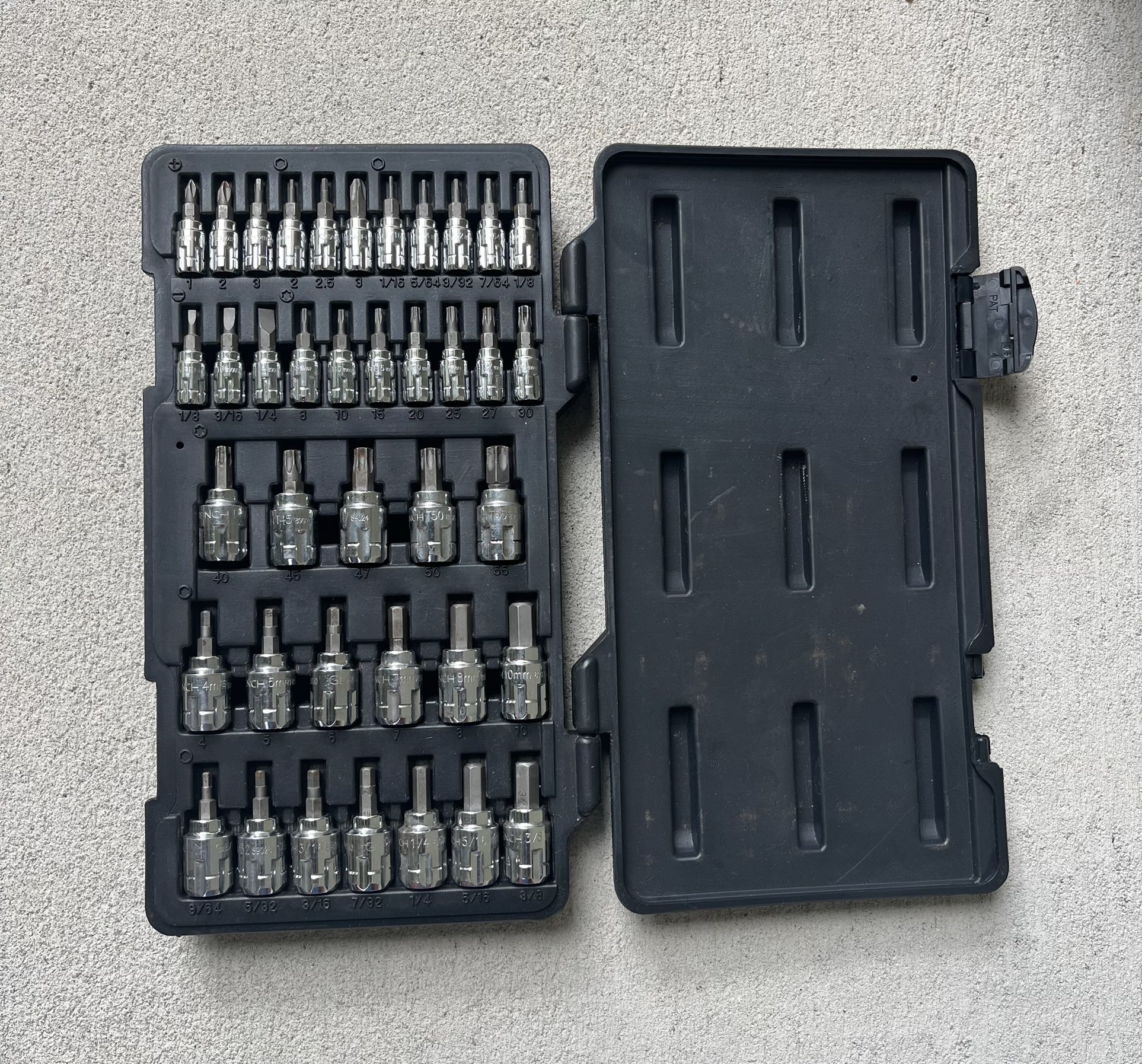 Socket Set Standard Hex/Slot GEARWRENCH 39 Pc. 1/4" & 3/8" Drive Pass-Thru Bit