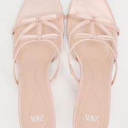 NWT Zara Kitten Heels