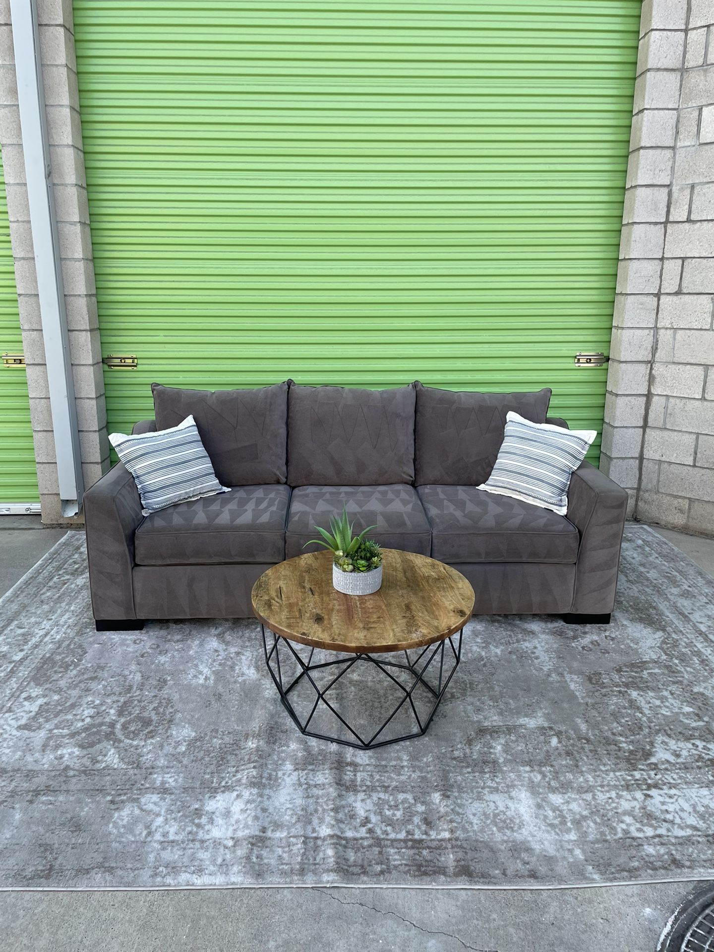 *Free Delivery* Living Spaces Couch Sofa 3 Seater