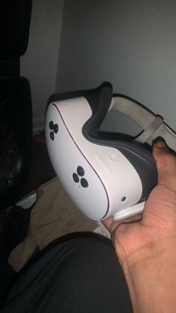 Meta Quest 3s VR Headset
