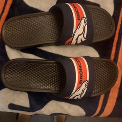 Denver  Broncos Slippers / Slides