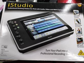 iStudio Docking Station