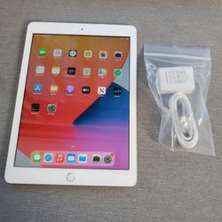 Apple iPad 6 - Wifi - Like New 