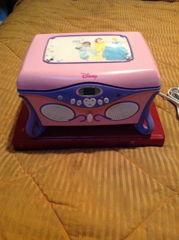 Disney princess cd player/ jewelry box