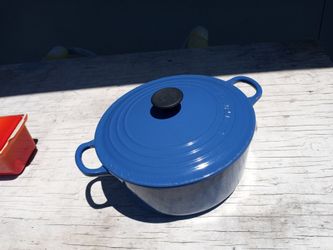 Le Creuset cast iron #22