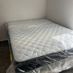Queen size bed with box spring
