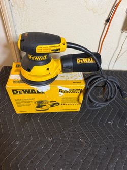 Dewalt 3 Amp Corded 5 in. Variable Speed Random Orbital Sander