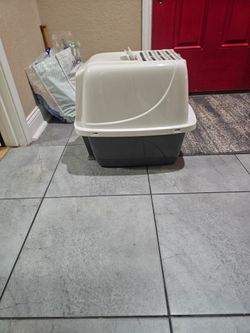 Cat or Small dog kennel