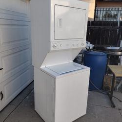 Stackable Washer And Gas Dryer 