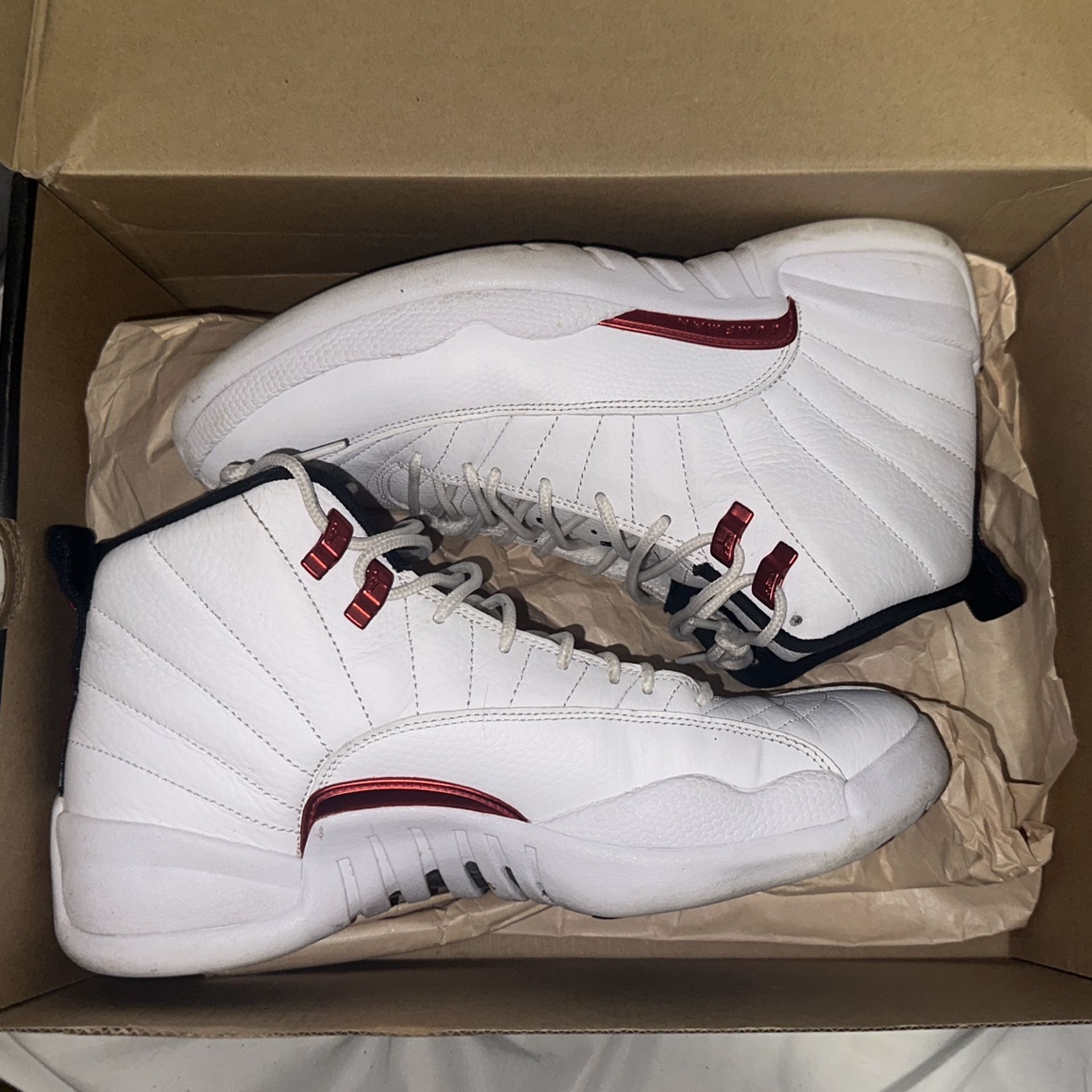 Jordan 12 retro “Twist” size 10.5