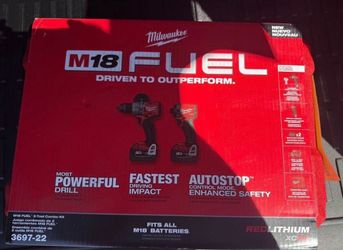 Milwaukee Fuel M18 Drill Set